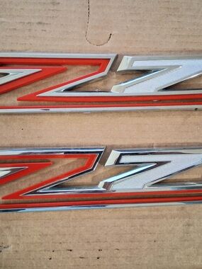 Red Z Emblem Trim Accent - Chrome and Red 2019-2026 Chevy Silverado 1500